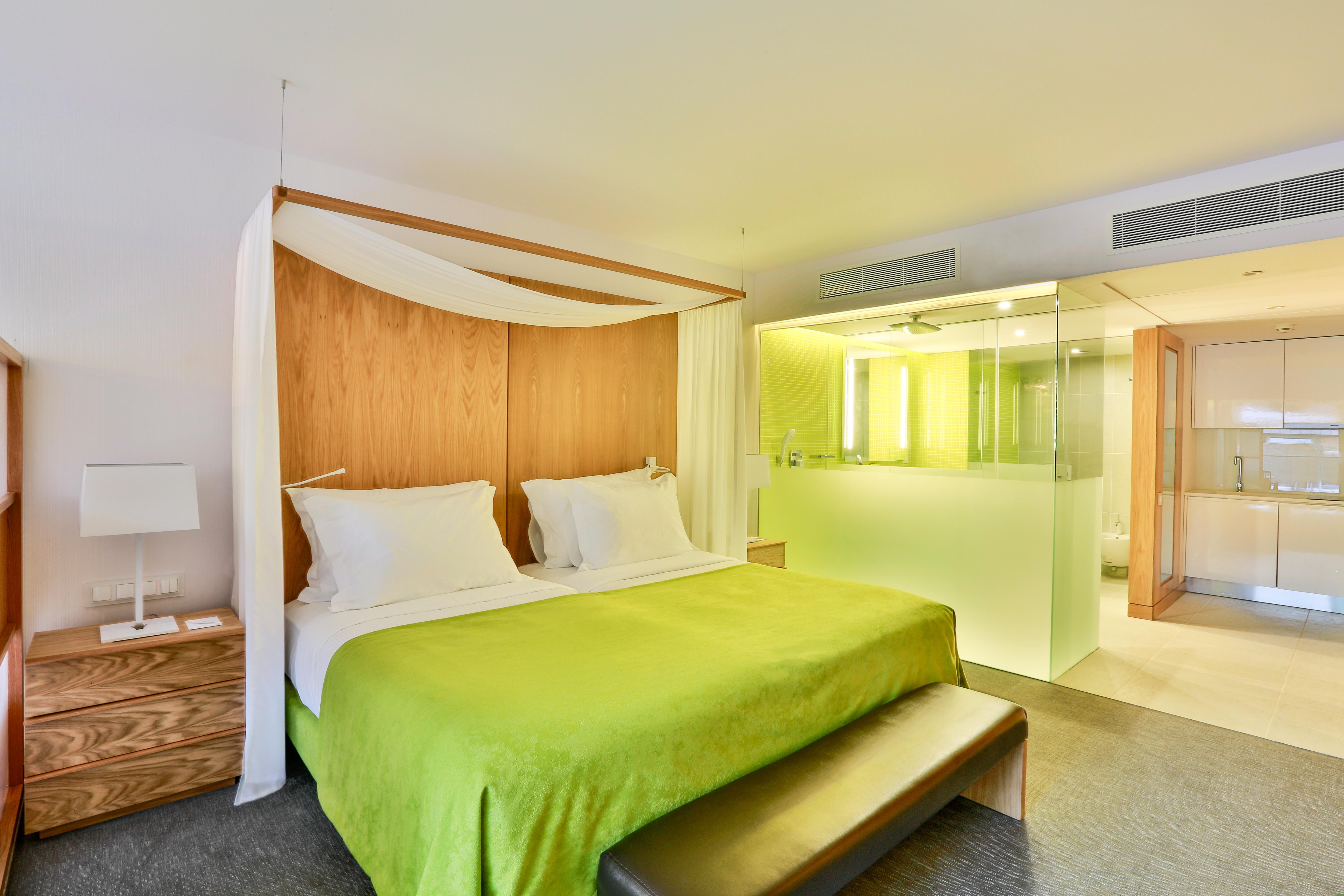 Epic Sana Algarve Hotel Albufeira Ngoại thất bức ảnh A room at the hotel