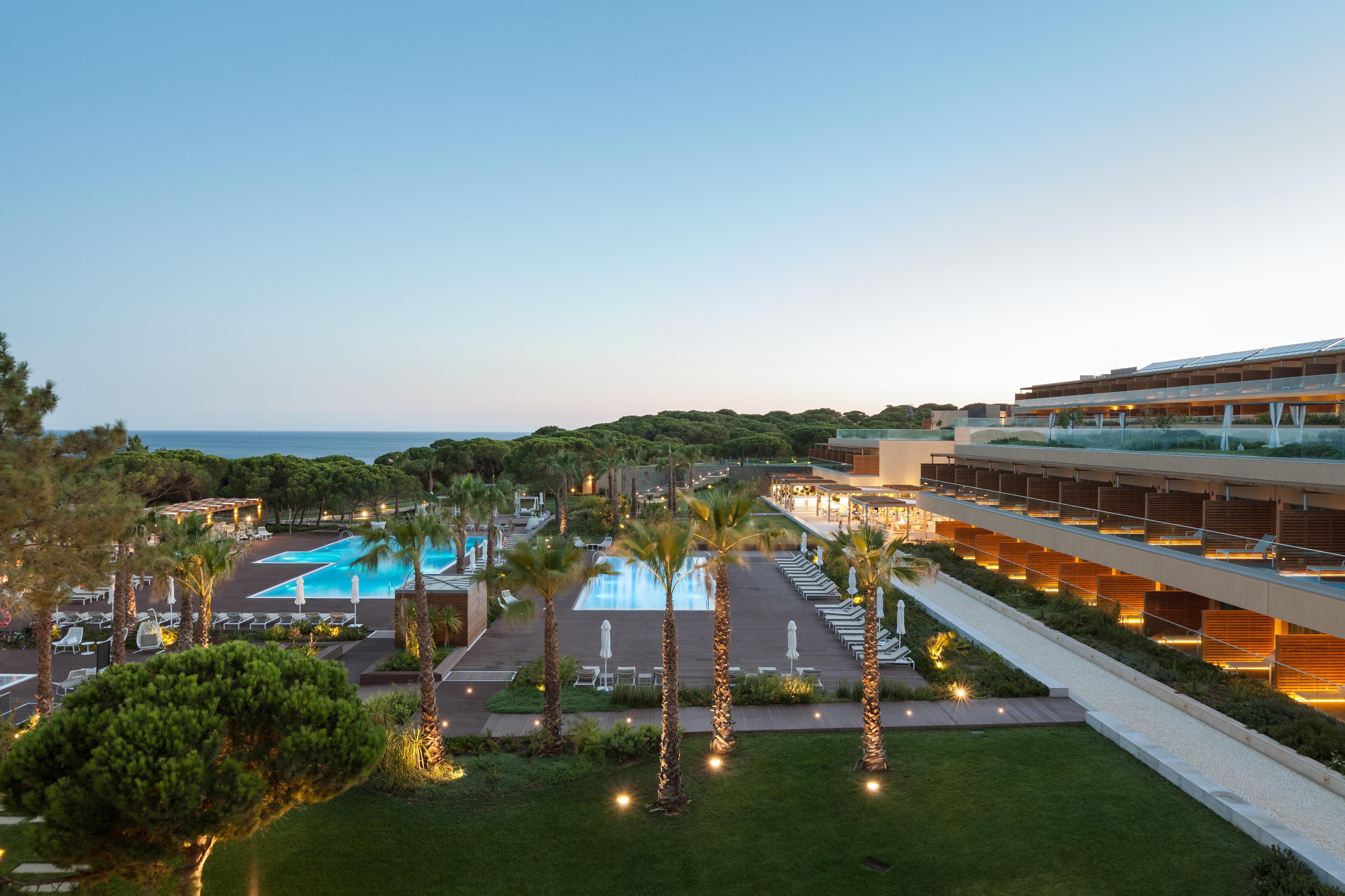 Epic Sana Algarve Hotel Albufeira Ngoại thất bức ảnh The resort at night
