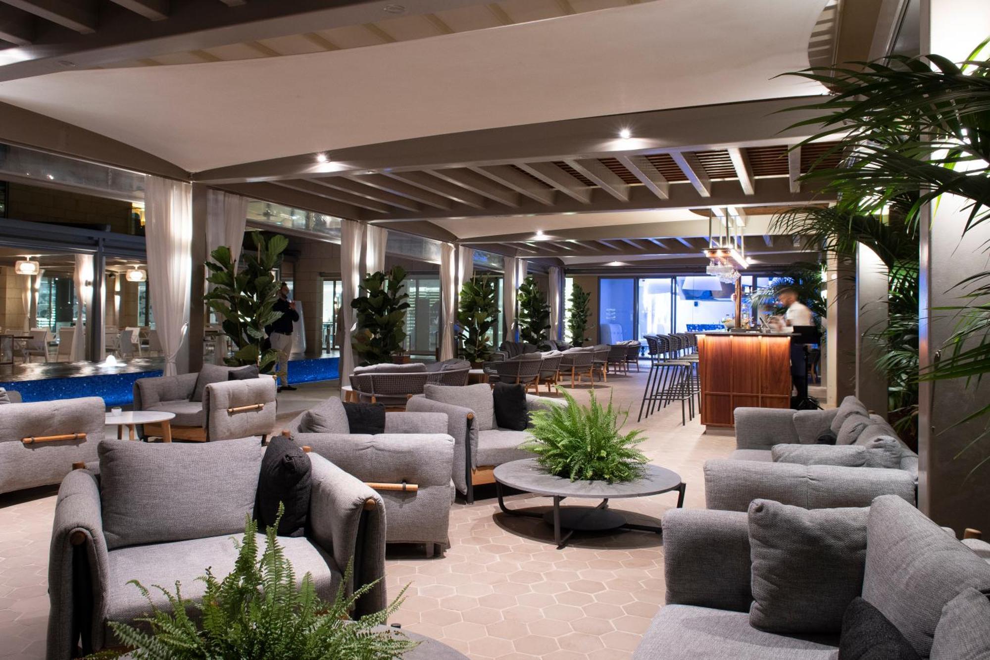 Epic Sana Algarve Hotel Albufeira Ngoại thất bức ảnh The lounge at the airport