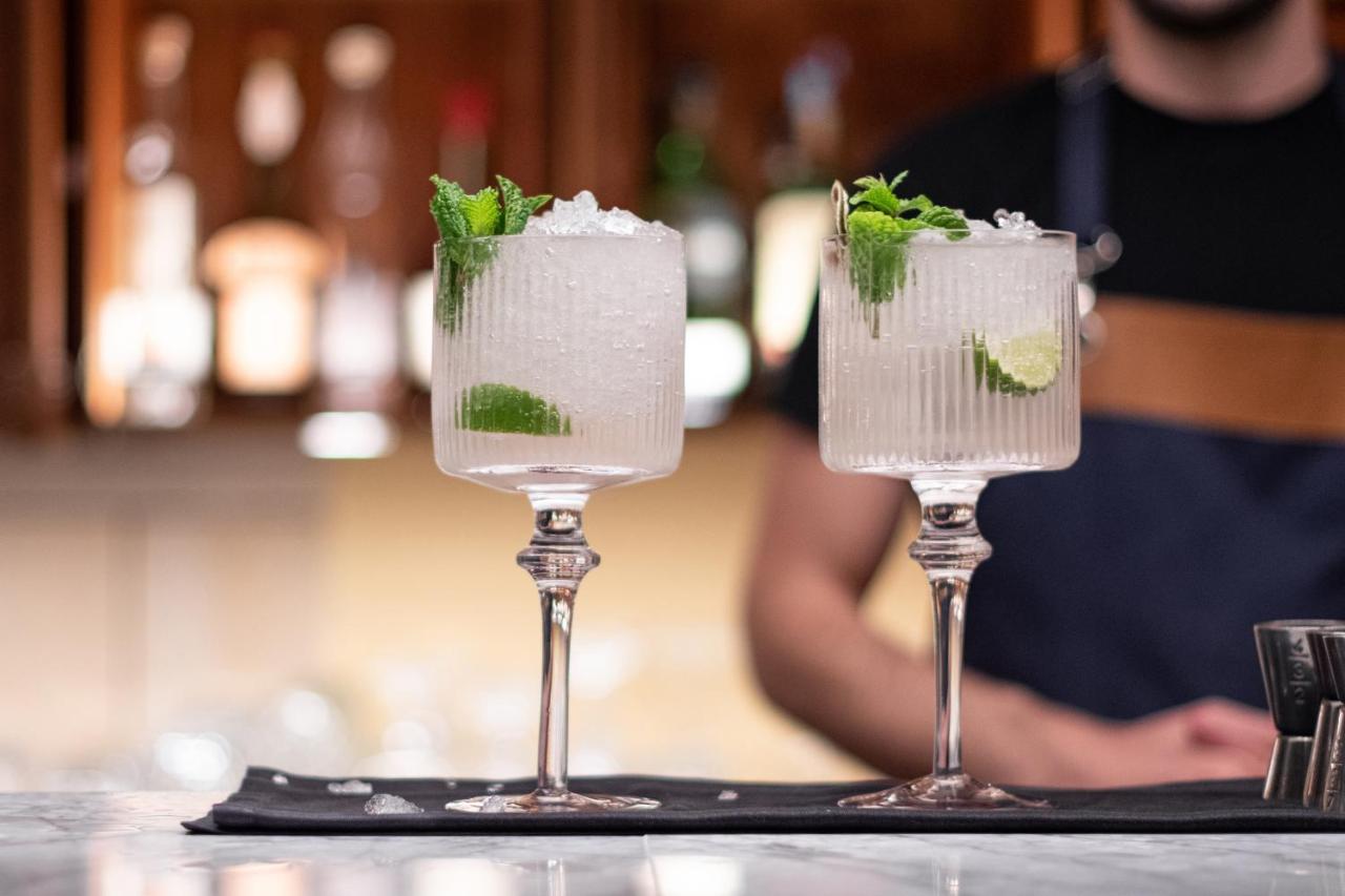 Epic Sana Algarve Hotel Albufeira Ngoại thất bức ảnh Two G&T cocktails