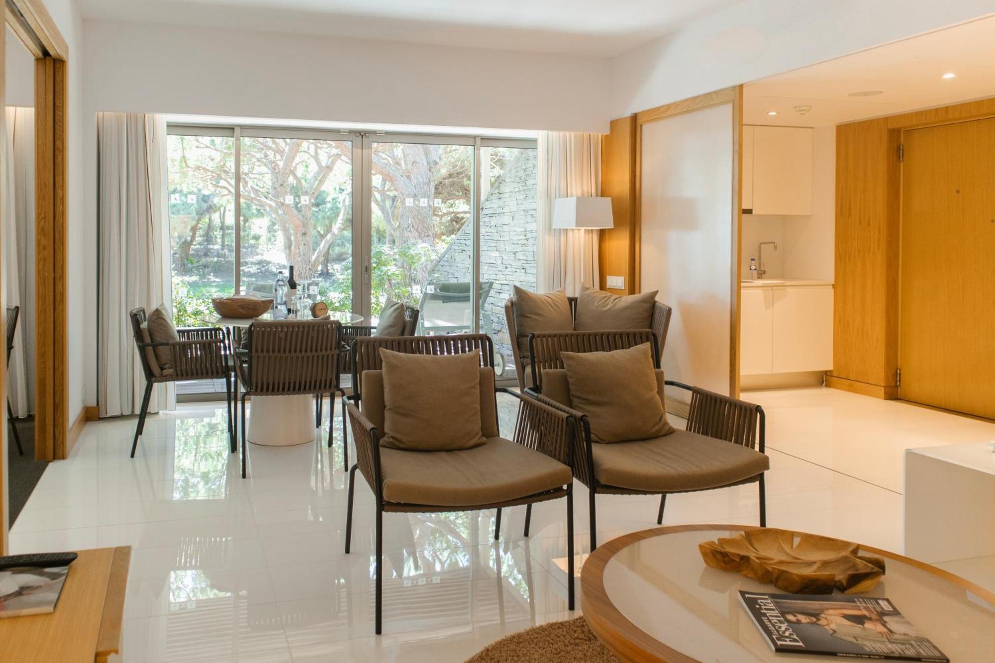 Epic Sana Algarve Hotel Albufeira Phòng bức ảnh A living room at the Mandarin Oriental, Mexico City