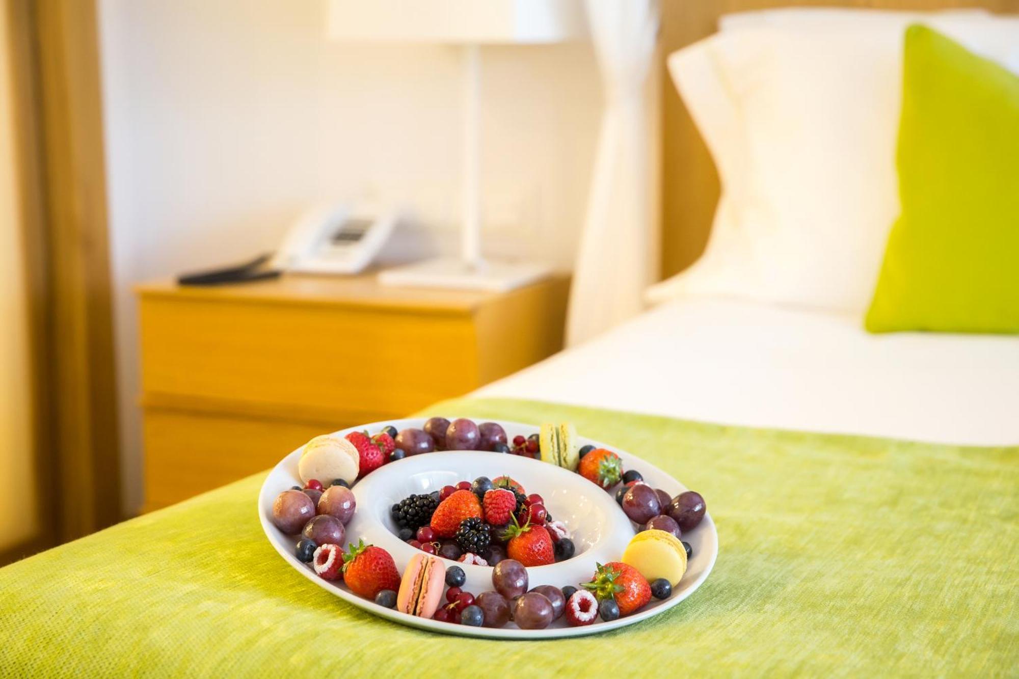 Epic Sana Algarve Hotel Albufeira Phòng bức ảnh Fruit plate
